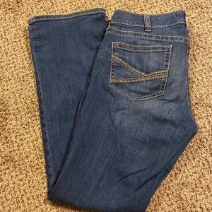 Mid rise Bootcut Ariat Jeans, Size 33L, Worn a few times, great condition